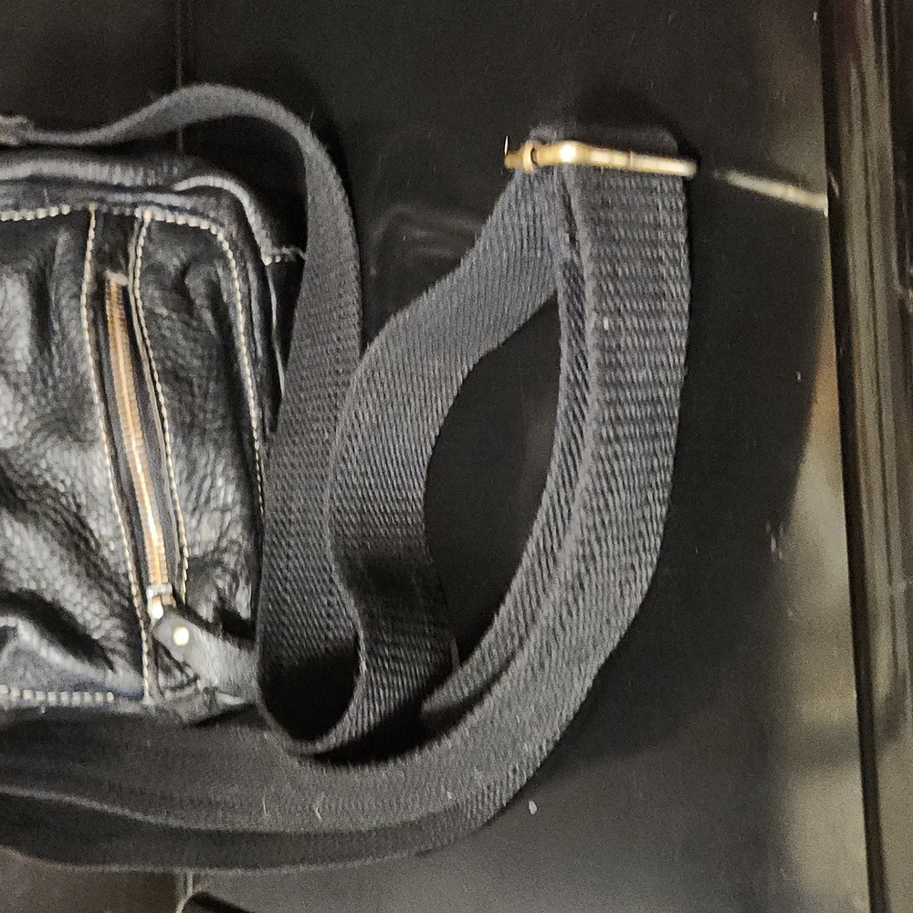 Leather Cross Body Bag - Picture 4 of 7